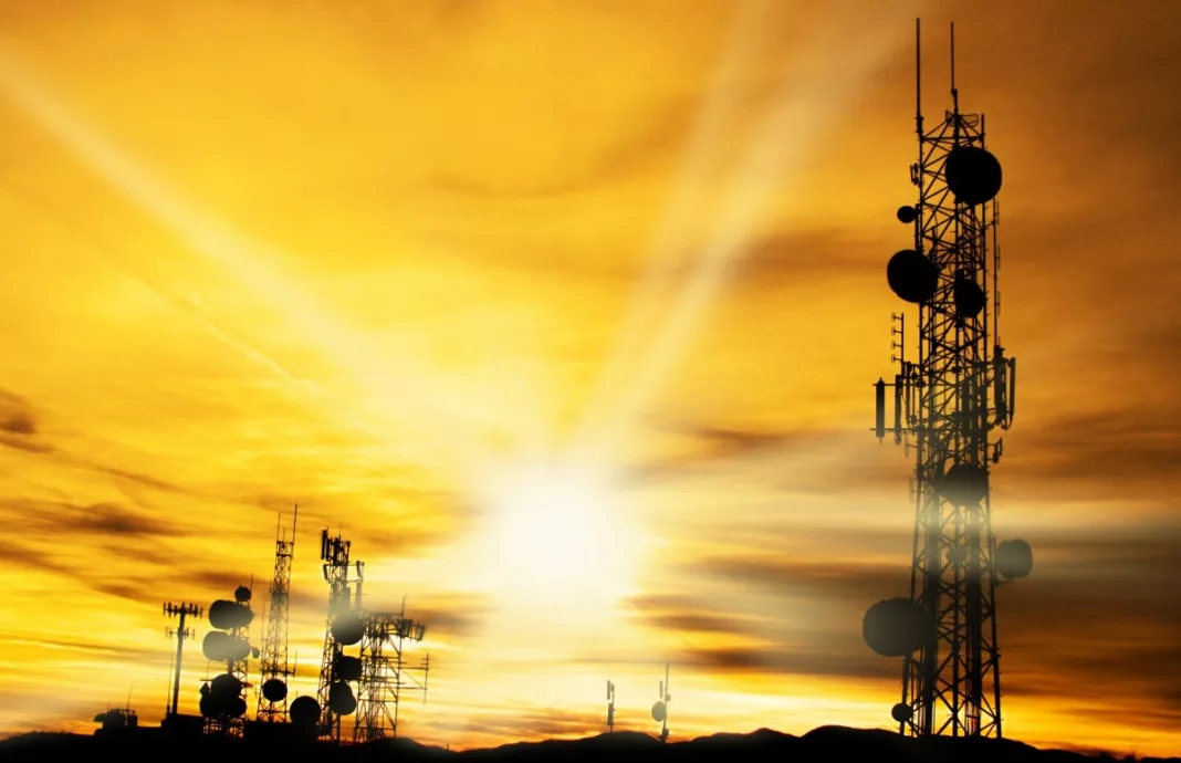 tower sunset / telecommunications