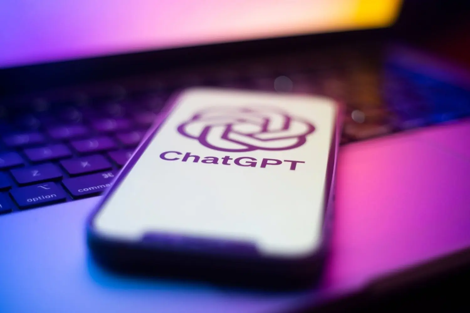 Приложение ChatGPT теперь доступно на Android. В том числе – и в Украине |  Mediasat